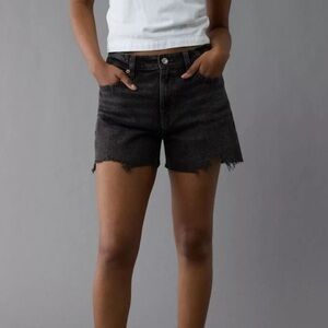 American Eagle Stretch Low-Rise Ex-Boyfriend Denim Short Black Size 8